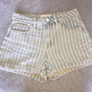 PacSun Mom Short